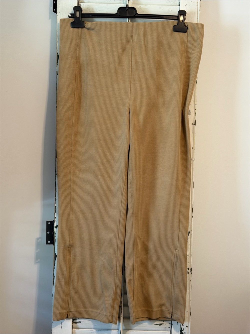 LULULEMON Ribbed Hi-rise Cropped pull on pants Athleisure minimalist Lagenlook